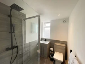 Blackpool-holiday-apartments-flat3 Bathroom